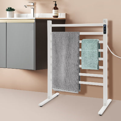 sèche serviette blanc sur pied