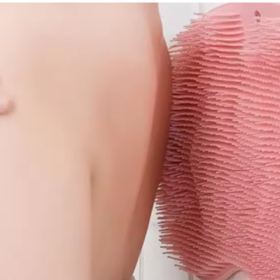 Brosse murale en silicone à picots pour laver et masser
