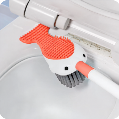 Brosse toilette rouge à tête angulée nettoyant sous le rebord 