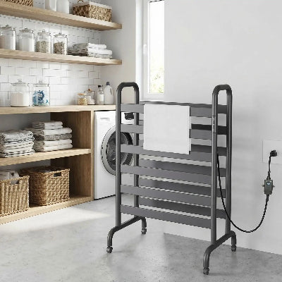 Chauffe serviette electrique dans une salle de lavage