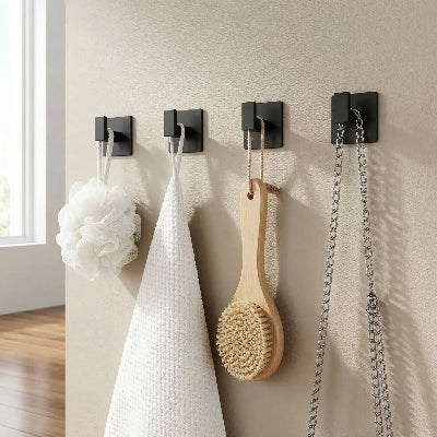 Crochets muraux avec la possibilite de créer plusieurs configurations 