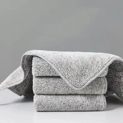 Essuie mains avec un mélange de fibres claires et foncées
