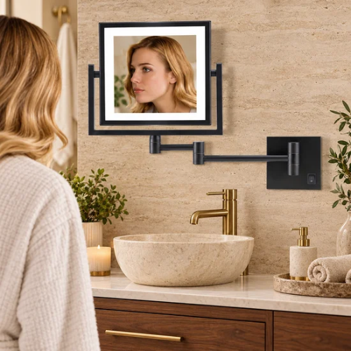 Miroir de maquillage lumineux mural dans une salle de bain