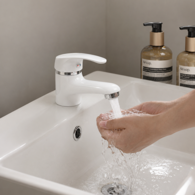 Robinet de lavabo de salle de bain résistant a corrosion