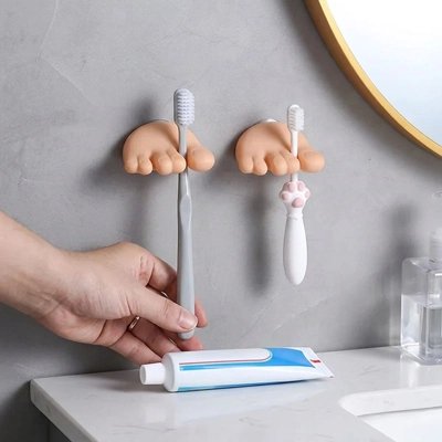 Accessoire mural original pour suspendre les brosses à dents