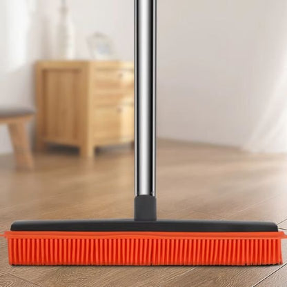 Balai en caoutchouc flexible pour nettoyer efficacement poils et saletés