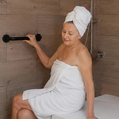 Barre d'appui noire robuste pour salle de bain