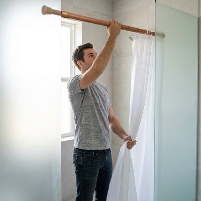 Barre de douche protégé contre l'eau et la vapeur 