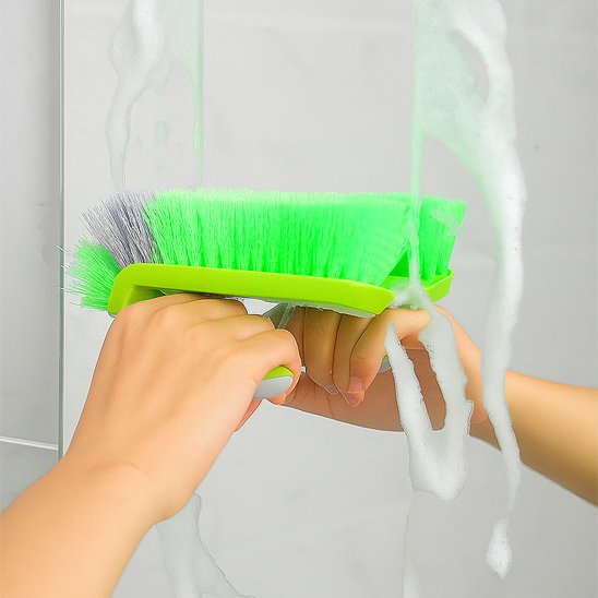 Brosse de nettoyage compacte pour éviers, baignoires et surfaces humides