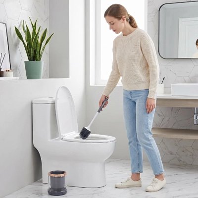 Brosse de toilette discrète avec socle stable et moderne