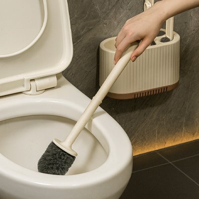 Brosse pour toilette avec manche allongé pour une meilleure prise 