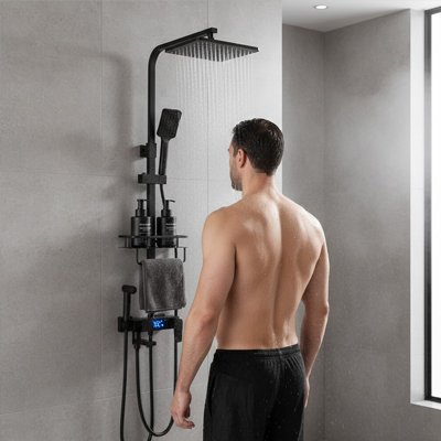 Colonne de douche a diffusion large et enveloppante 