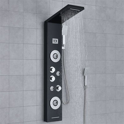 colonne-de-douche-noir-sur-mur-gris-en-ceramique