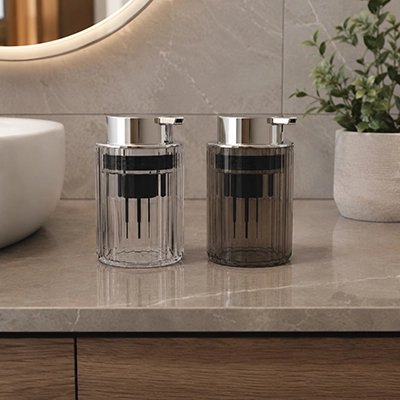 Distributeur de savon liquide en plastique transparent avec pompe argent