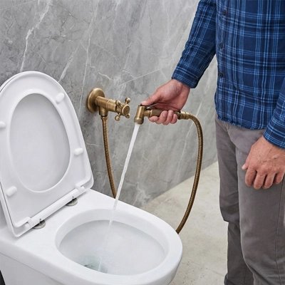 Douchette hygiénique en bronze avec jet d’eau réglable pour WC