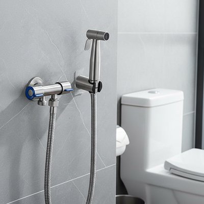 Douchette toilette avec une longueur généreuse permettant une utilisation confortable