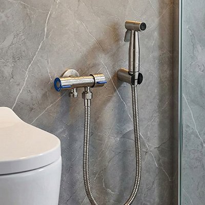 Douchette toilette  compatible avec les arrivées d'eau existantes 