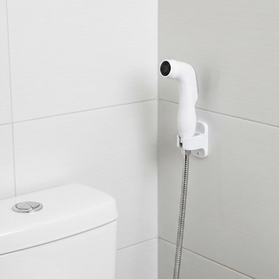 Douchette WC avec pression d'eau ajustable grâce à la gâchette 