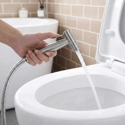 Douchette WC  encombrement minimal et esthétique moderne