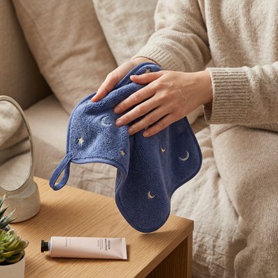 Essuie main en microfibre bleu avec motifs lune et étoile