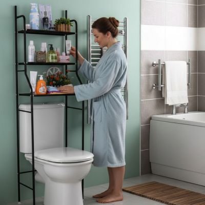 Etagere WC qui optimise l'espace au-dessus des toilettes