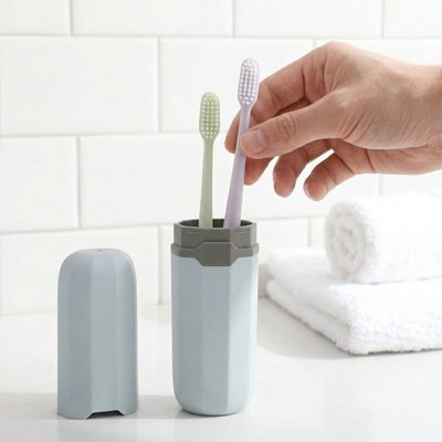 ​Étui pour brosses à dents bleu avec couvercle protecteur