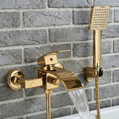 mitigeur-baignoire-doré