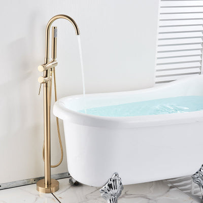 mitigeur baignoire sur pied a coté dune baignoire
