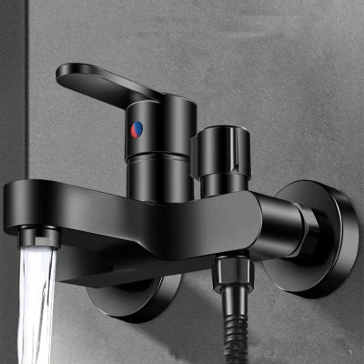 mitigeur douche noir mat sur mur gris