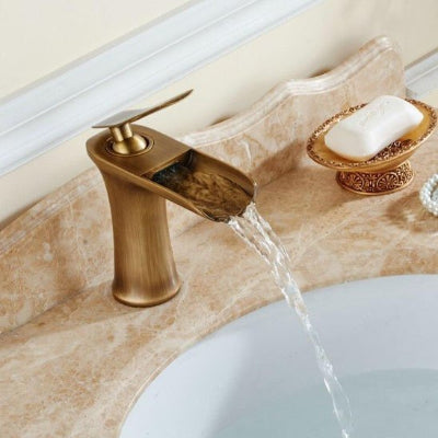 mitigeur-salle-de-bain-design-autant-moderne-que-rustique