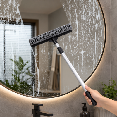 Nettoyeur de douche pour éliminer l’eau et les traces 