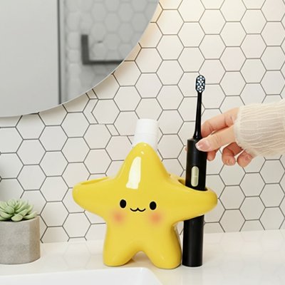 Porte brosse a dent​ coloris jaune vif avec visage kawai
