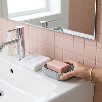 Porte-savon avec drainage efficace permettant l'écoulement de l'eau 
