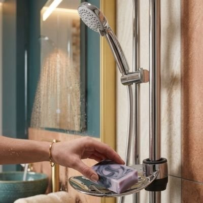 Porte savon douche pouvant fixer plusieurs unités sur la barre