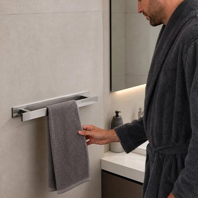Porte-serviettes horizontal moderne pour petit espace optimisé