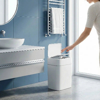 poubelle-salle-de-bain-blanche-de-forme-carré