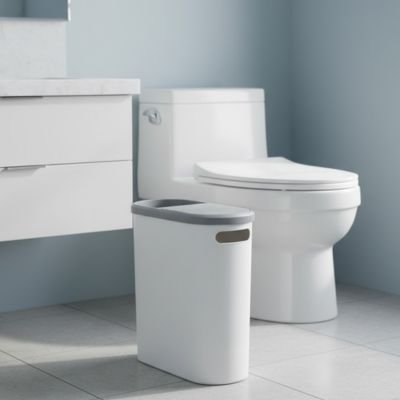 Poubelle salle de bain entre parfaitement entre deux meubles