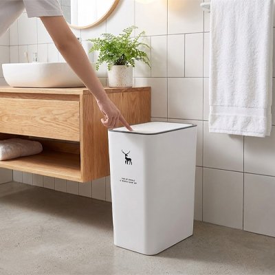 Poubelle salle de bain rectangulaire compact