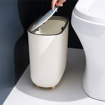 Poubelle wc avec quatre petits pieds en silicone antidérapant