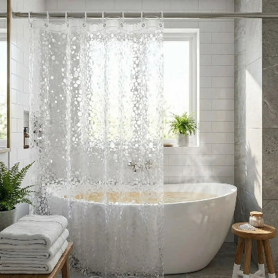 rideau de douche transparent devant une belle baignoire