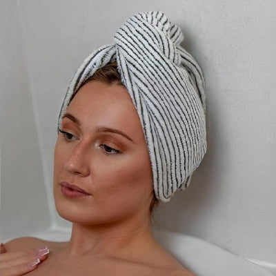 Serviette cheveux charbon de bambou avec bouton élastique pour maintient 