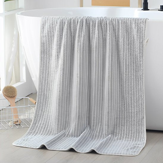 serviette de bain en relief creant un effet visuel elegant
