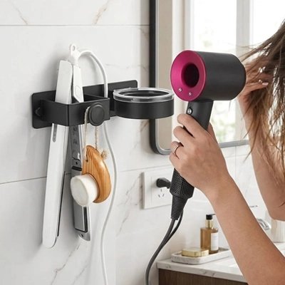 Support de rangement pour sèche-cheveux permettant un accès facile